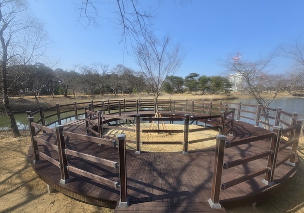 강릉 경포호에 힐링공간 추가…'달빛품은 호수정원' 완성