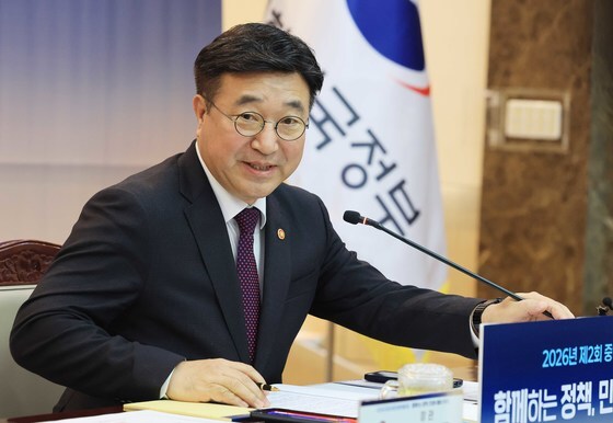 윤호중 행안장관 "쓰레기봉투 가격 인상 없다…조례로 결정"