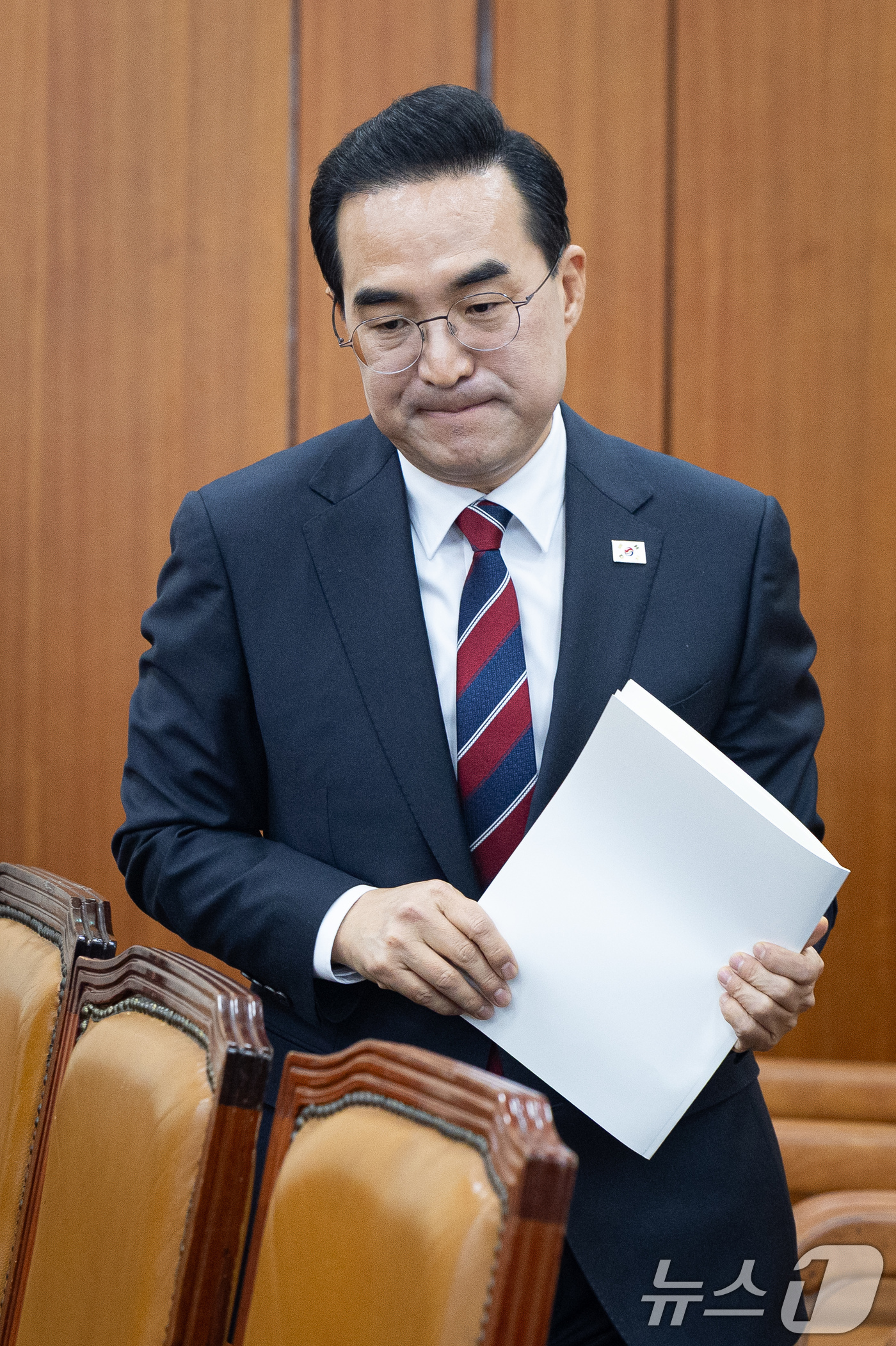 (서울=뉴스1) 유승관 기자 = 박홍근 기획예산처 장관 후보자가 23일 서울 여의도 국회에서 열린 인사청문회에 출석해 모두 발언을 마친 후 자리로 이동하고 있다. 2026.3.23 …