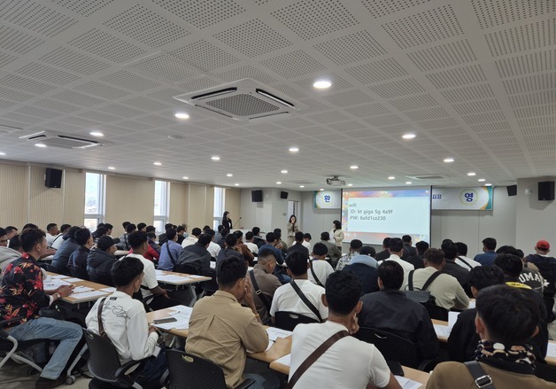 춘천시, 캄보디아 계절근로자 77명 농가 배치