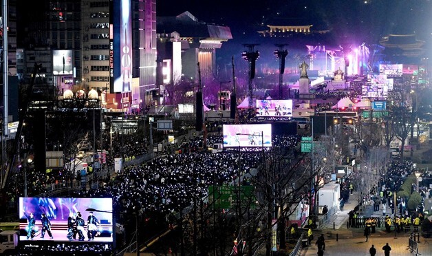 'BTS 특수'에 활짝 웃은 면세점…K팝 마케팅 불붙는다