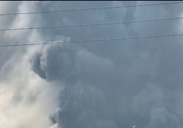동해 이도동 식품업체 창고서 불…'대응 1단계' 진화 중