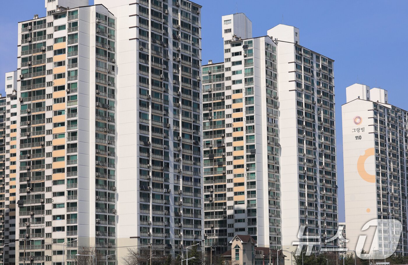 본문 이미지 - 서울 노원구 월계동의 한 아파트 단지 모습. 2026.3.23 ⓒ 뉴스1 오대일 기자