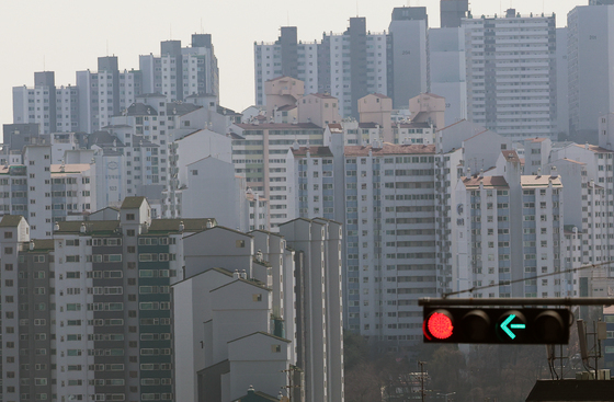 "급매 나오면 뭐하나"…대출 문턱에 실수요자 '한숨'[중동發 금리쇼크]③