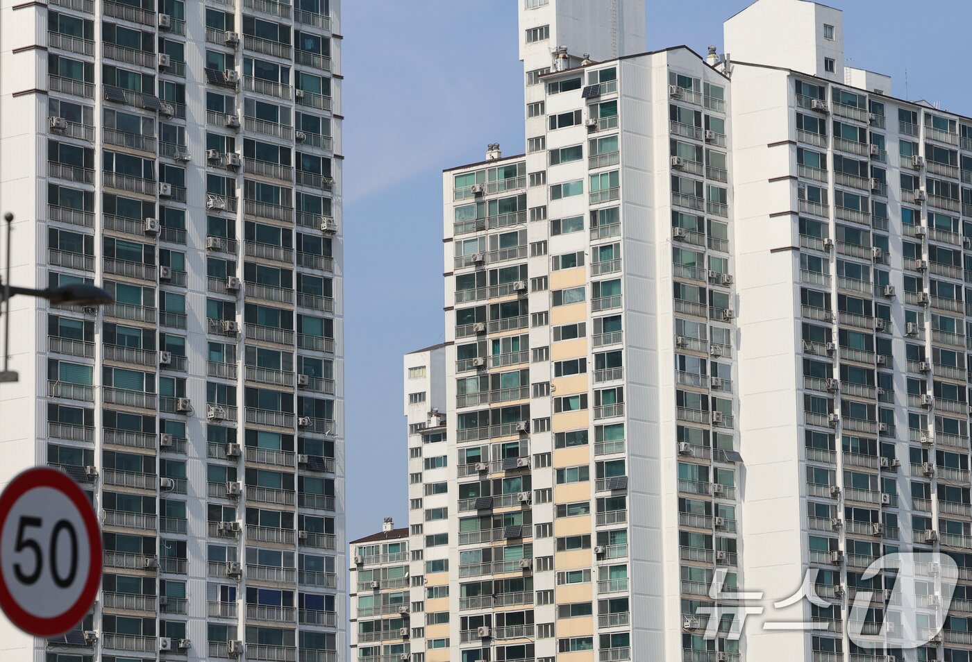 본문 이미지 - 3000세대 대단지로 구성된 서울 노원구 월계동의 한 아파트 단지. ⓒ 뉴스1 오대일 기자
