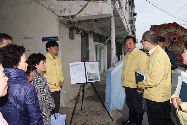 부산 중구, 해빙기 대비 노후 건축물·옹벽 현장점검