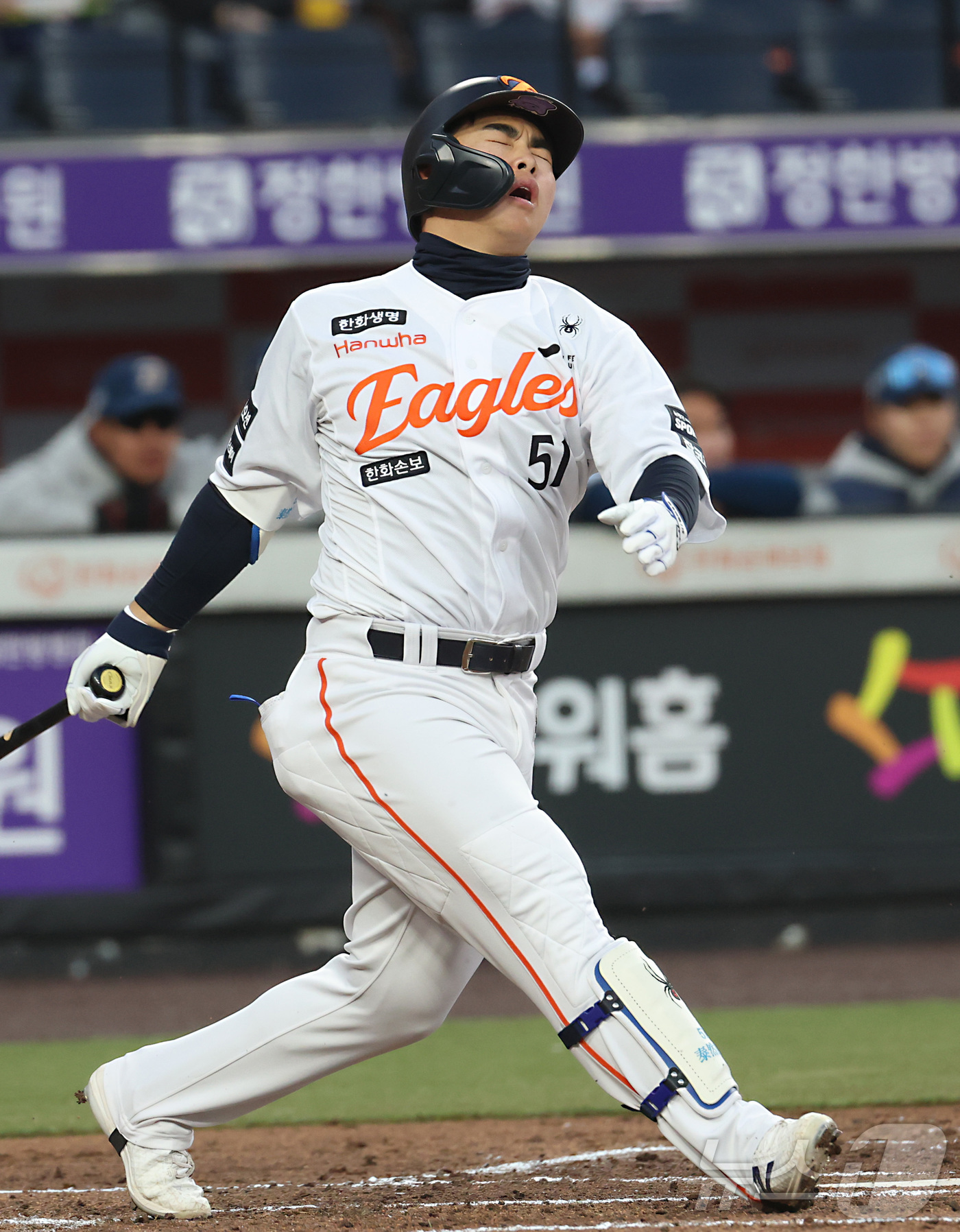 (대전=뉴스1) 김기남 기자 = 23일 대전 한화생명볼파크에서 열린 2026 신한 SOL KBO리그 NC 다이노스와 한화 이글스의 시범경기에서 한화 문현빈이 2회말 헛스윙 하며 아 …