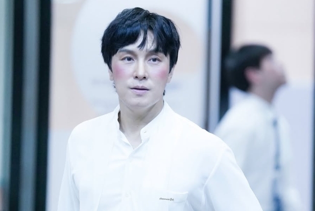 "'헛웃음만 나와' 김동완 인성 저격한 前 매니저, 과거 법카 사용 갈등"