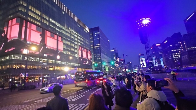 BTS 비춘 광화문스퀘어…6월 월드컵 응원전으로 열기 잇는다