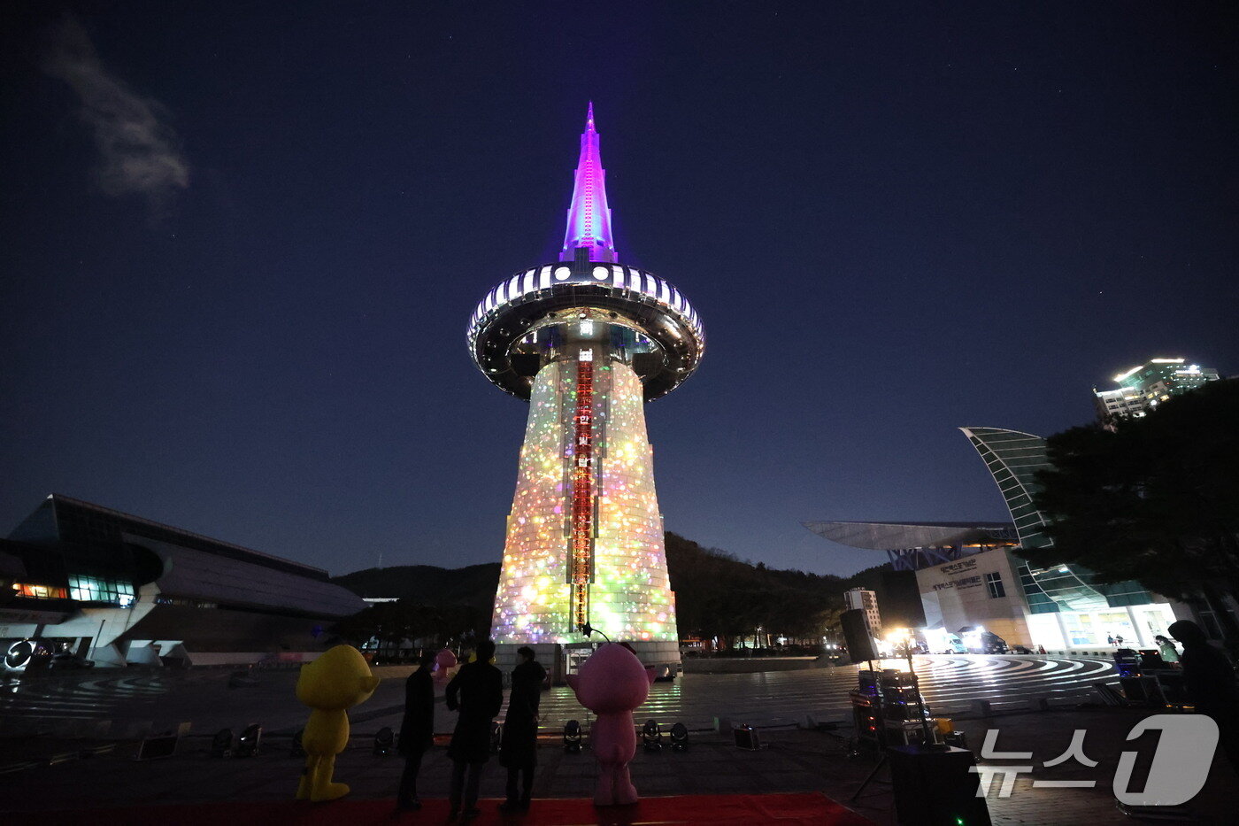 본문 이미지 - 한빛탑 미디어파사드 (대전관광공사 제공) / 뉴스1