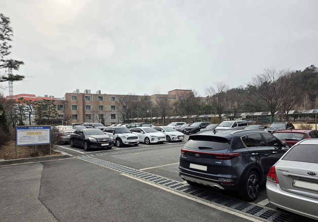 성남 한국폴리텍대학교 주차장 30면 무료 개방 2년 연장