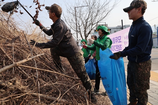 수기사 번개여단, 포천서 쓰레기 수거 활동…지역 상생 강화