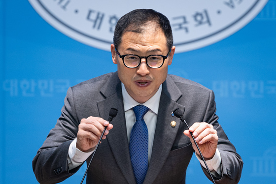 부울경 통합 관련 기자회견하는 김상욱 의원