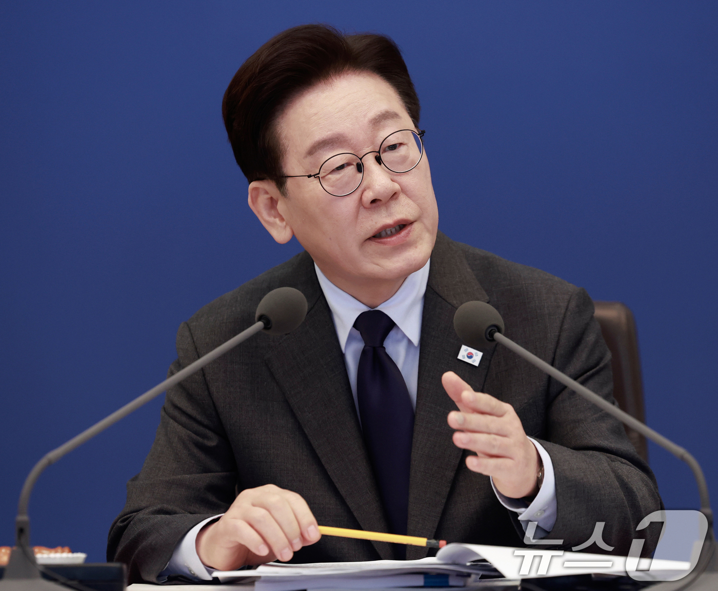 (서울=뉴스1) 허경 기자 = 이재명 대통령이 24일 청와대에서 열린 국무회의에서 발언하고 있다. (청와대통신사진기자단) 2026.3.24/뉴스1