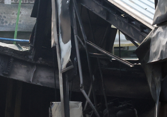 절단기 들고 진입