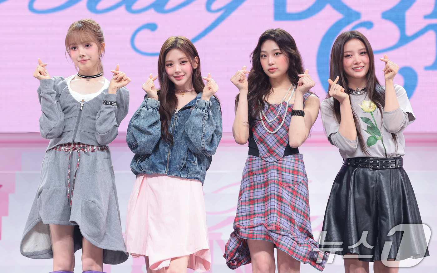 (서울=뉴스1) 권현진 기자 = 그룹 베이비돈크라이(Baby DONT cry) 미아(왼쪽부터)와 이현 베니, 쿠미가 24일 오후 서울 용산구 블루스퀘어 우리WON뱅킹홀에서 가진 미 …