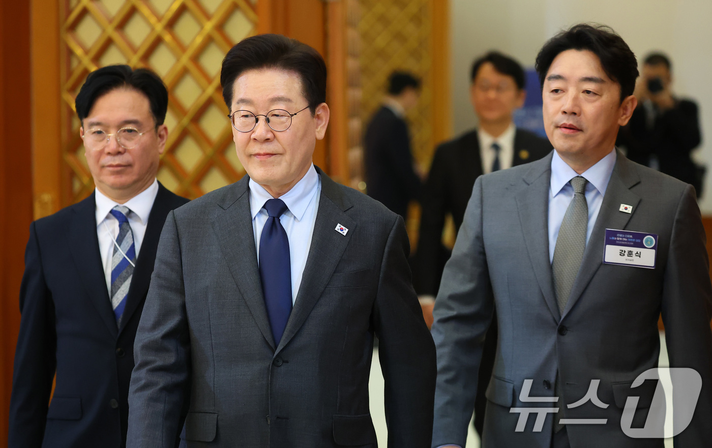 (서울=뉴스1) 허경 기자 = 이재명 대통령이 24일 청와대에서 열린 한국노총 초청간담회에 참석하고 있다.  2026.3.24/뉴스1