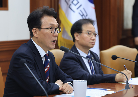 발언하는 김민석 총리