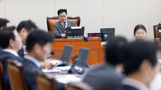 기후부 "종량제봉투 대란 우려, 지자체 재고 최대 6개월…정부 대응 착수"