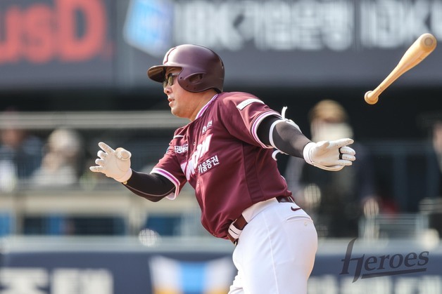 '안치홍 1홈런 4타점' 키움, LG 잡고 시범경기 유종의 미