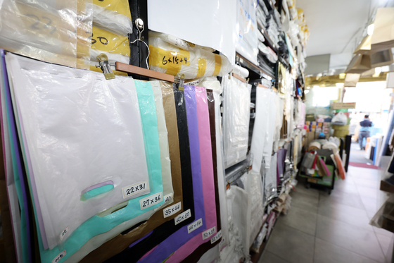 전쟁 여파에 '비닐 대란' 우려