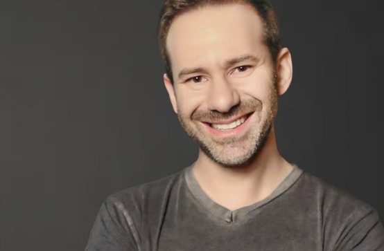 성인물 플랫폼 온리팬스 소유주, 43세에 암으로 사망…자산 5.7조