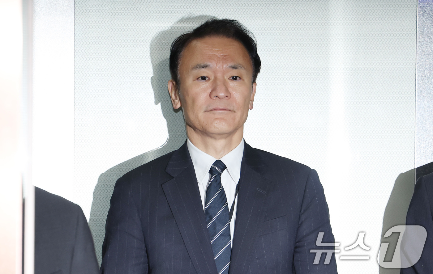 (서울=뉴스1) 임세영 기자 = 마츠오 히로타카 주한일본대사관 총괄공사가 24일 서울 종로구 외교부 청사로 초치되고 있다.정부는 이날 일본 정부가 역사적, 지리적, 국제법적으로 명 …