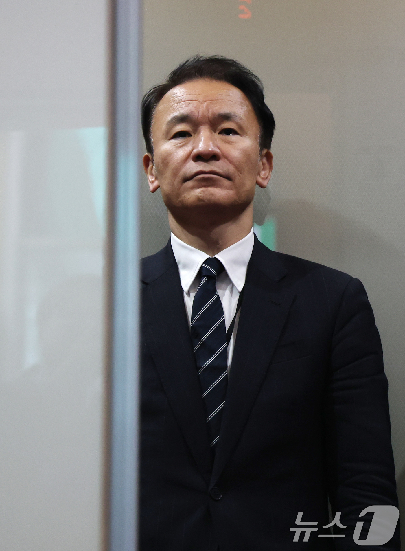 (서울=뉴스1) 임세영 기자 = 마츠오 히로타카 주한일본대사관 총괄공사가 24일 서울 종로구 외교부 청사로 초치되고 있다.정부는 이날 일본 정부가 역사적, 지리적, 국제법적으로 명 …