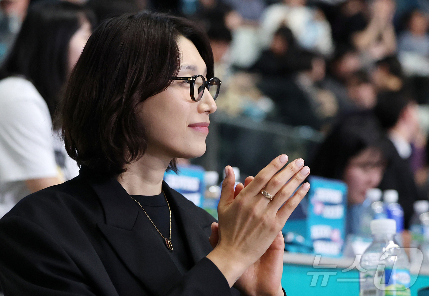 (서울=뉴스1) 김진환 기자 = 24일 오후 서울 중구 장충체육관에서 열린 2025-26 V리그 여자부 준플레이오프 GS칼텍스와 흥국생명의 경기, 지난 시즌을 끝으로 흥국생명에서 …