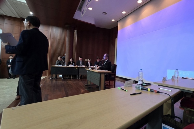 빈 자리로 남은 아산 열병합발전 공청회