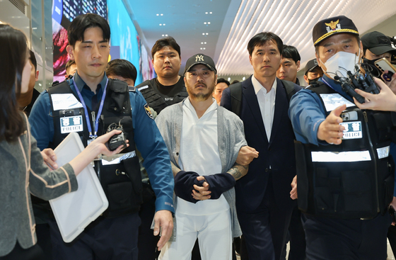 한국 송환된 '마약왕' 박왕열…'환전소 살인범'처럼 최종인도 되나