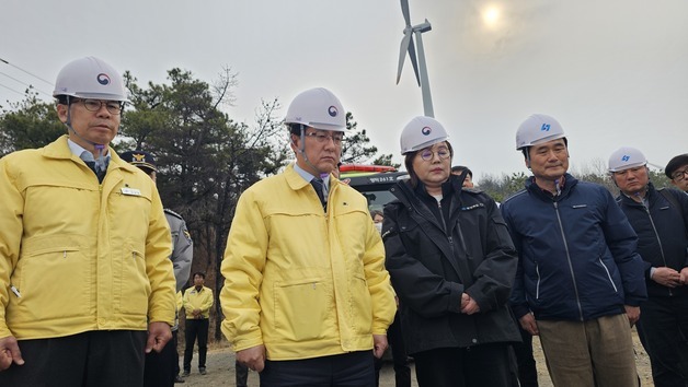 영덕 풍력발전기 화재 합동 브리핑서 "그라인더 작업 중 화재 추정"