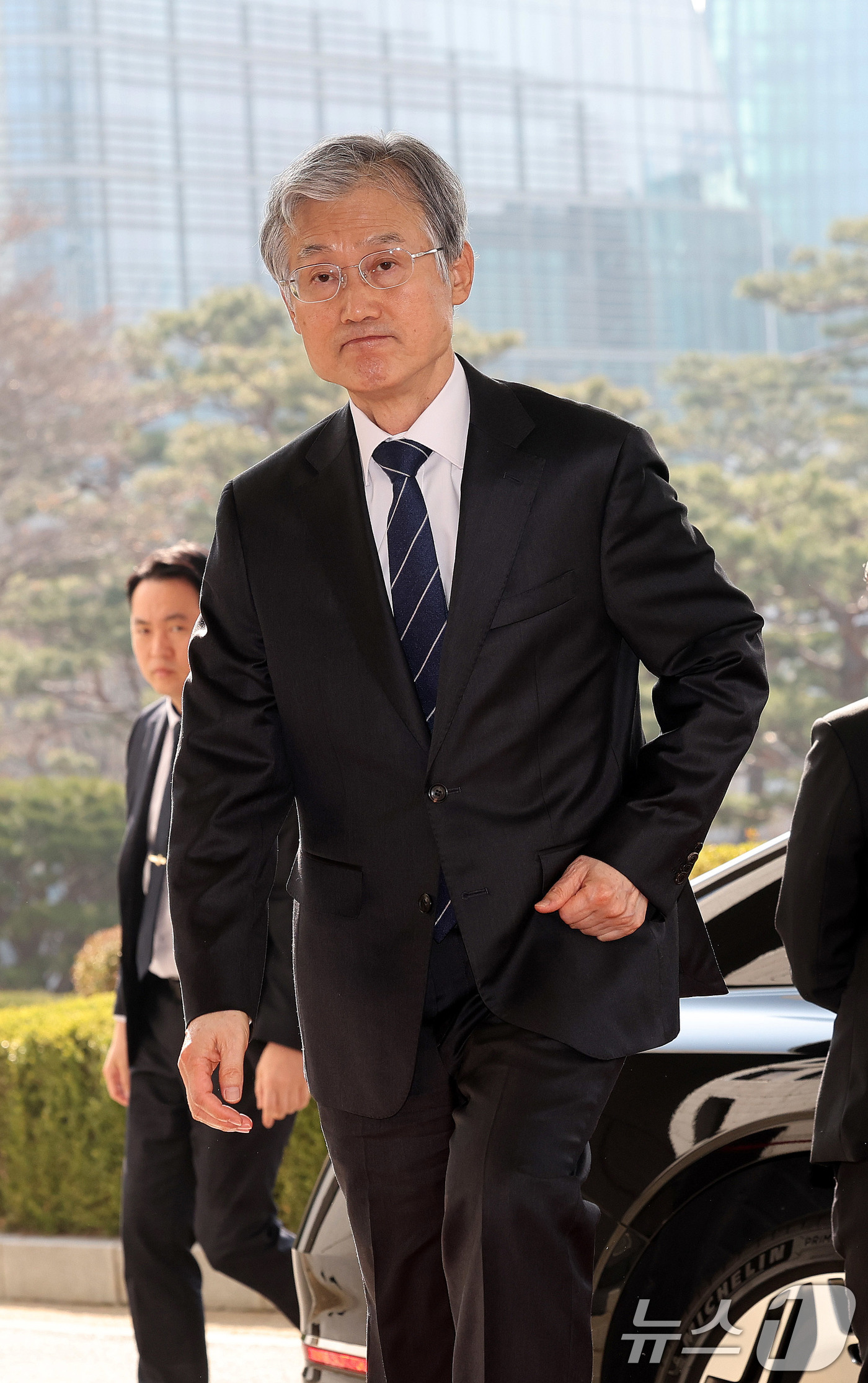 (서울=뉴스1) 박지혜 기자 = 조희대 대법원장이 25일 서울 서초구 대법원으로 출근하고 있다. 2026.3.25/뉴스1