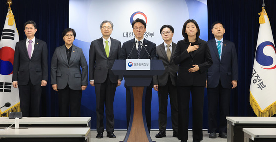 비상경제 대응체계 관련 브리핑하는 김민석 총리