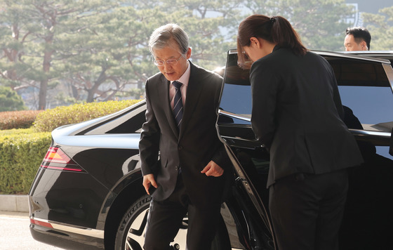 출근하는 대법원장