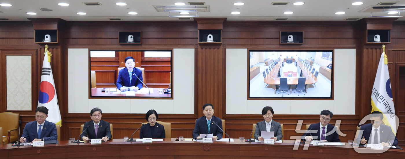 (서울=뉴스1) 임세영 기자 = 구윤철 부총리 겸 재정경제부 장관이 25일 서울 종로구 정부서울청사에서 열린 국가창업시대 전략회의에서 모두발언을 하고 있다.  2026.3.25/뉴 …