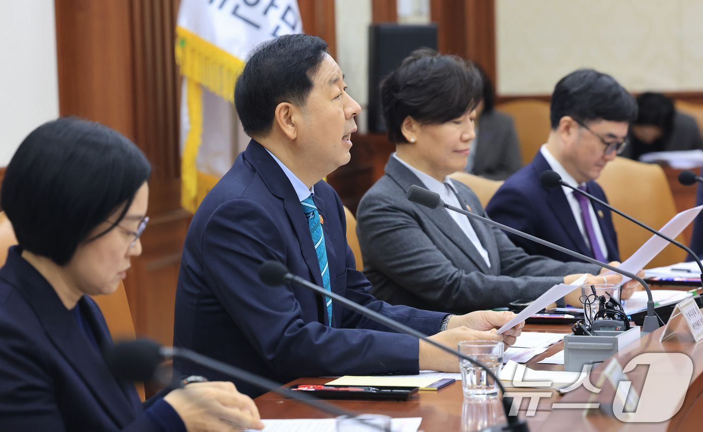 (서울=뉴스1) 임세영 기자 = 구윤철 부총리 겸 재정경제부 장관이 25일 서울 종로구 정부서울청사에서 열린 국가창업시대 전략회의에서 모두발언을 하고 있다.  2026.3.25/뉴 …