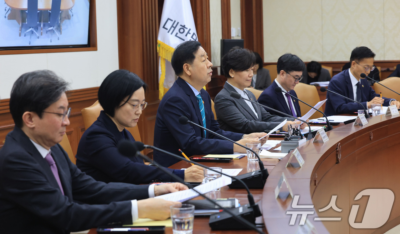 (서울=뉴스1) 임세영 기자 = 구윤철 부총리 겸 재정경제부 장관이 25일 서울 종로구 정부서울청사에서 열린 국가창업시대 전략회의에서 모두발언을 하고 있다.  2026.3.25/뉴 …