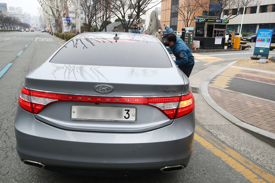 대구 승용차 5부제 시행 첫날 관공서 주차장 '한산'…큰 혼란 없어