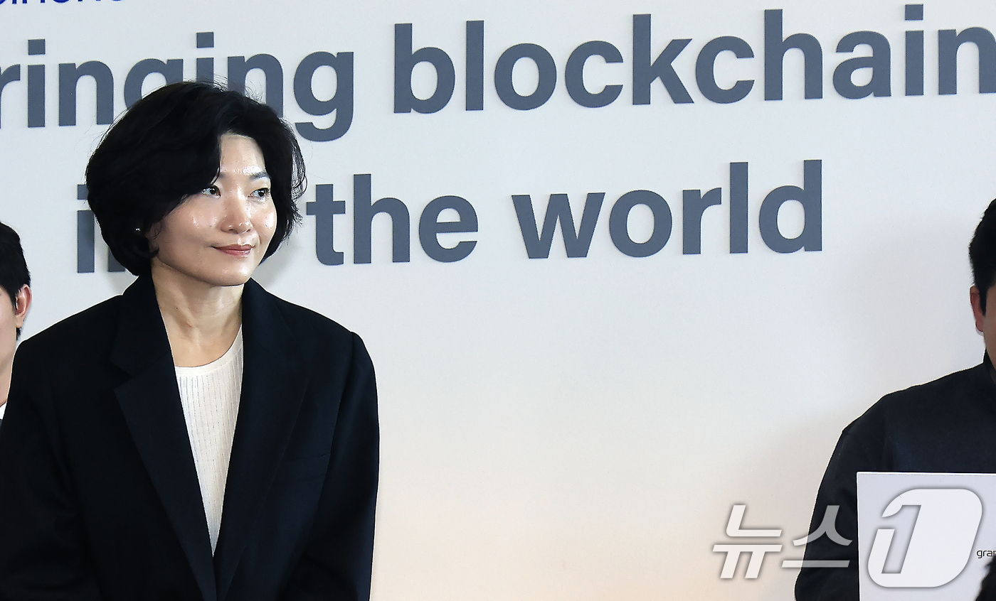 (서울=뉴스1) 박정호 기자 = 김재진 디지털자산거래소 공동협의체 상임부회장이 25일 오전 서울시 영등포구 여의대로 디지털자산거래소 코인원에서 열린 국민의힘 디지털자산 과세제도 개 …