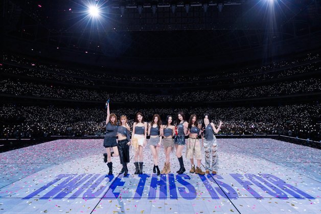 트와이스, 타이베이돔 달궜다…사흘간 12만 관객 동원 "꿈 이뤄"