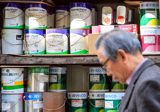 日 페인트도 최대 70% 인상…글로벌 도료 비상에 인테리어업계 '불똥'