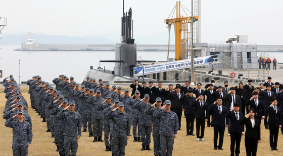 출항 앞둔 도산안창호함