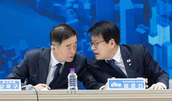 대화 나누는 강득구·임호선