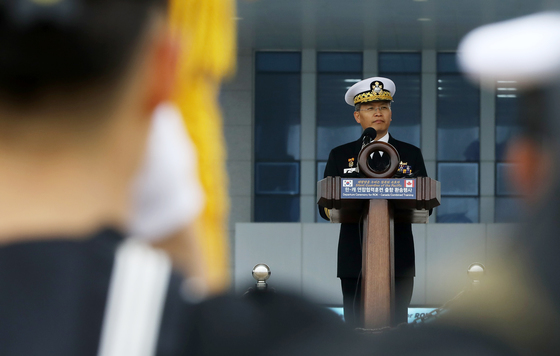 격려사하는 곽광섭 해군참모차장