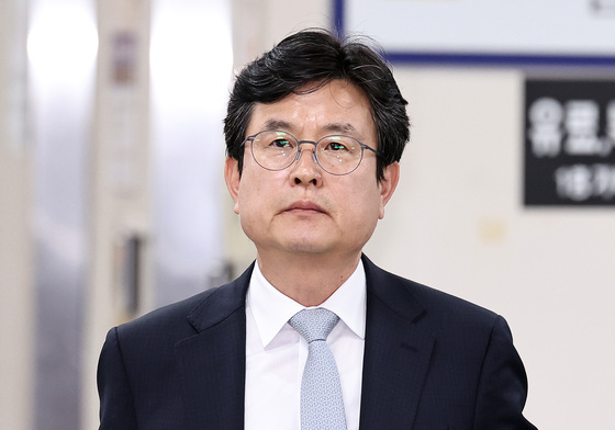 법정 향하는 강의구 전 대통령실 부속실장