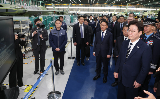 이재명 대통령, KF-21 생산현장 방문