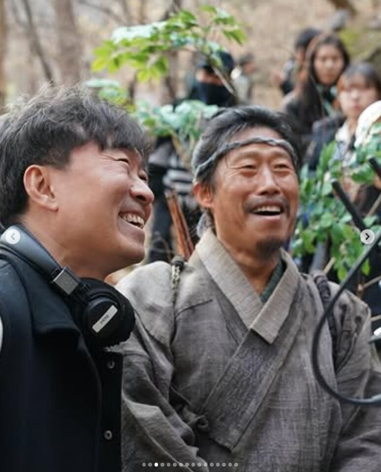 본문 이미지 - '왕과 사는 남자' 미공개 사진 /쇼박스 인스타그램 캡처