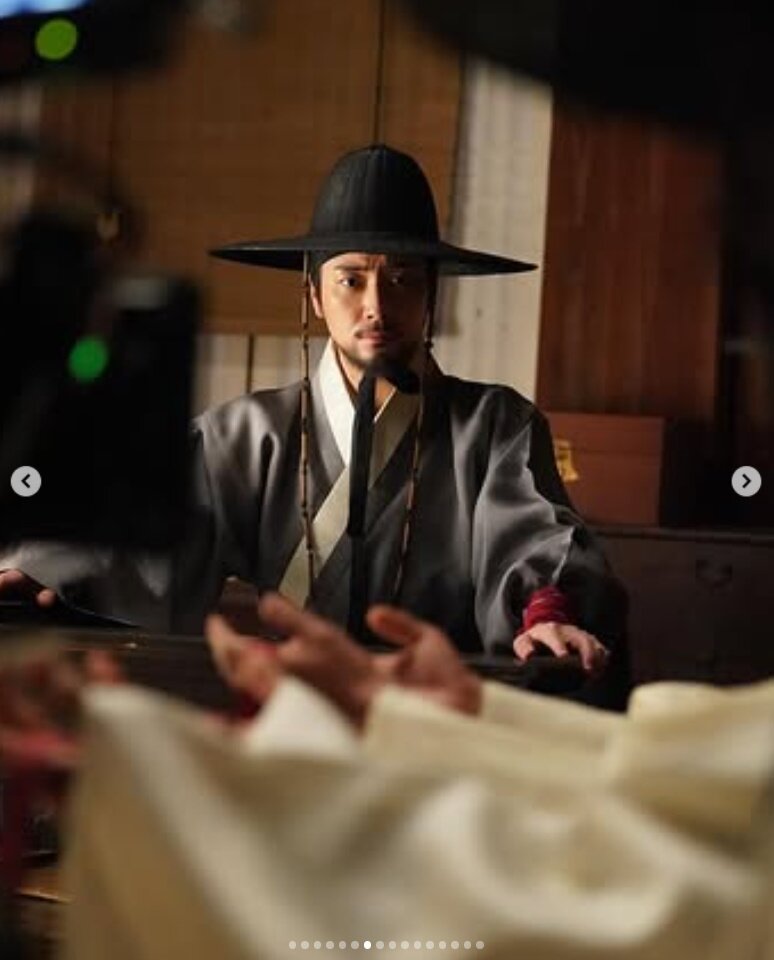 본문 이미지 - '왕과 사는 남자' 미공개 사진 /쇼박스 인스타그램 캡처