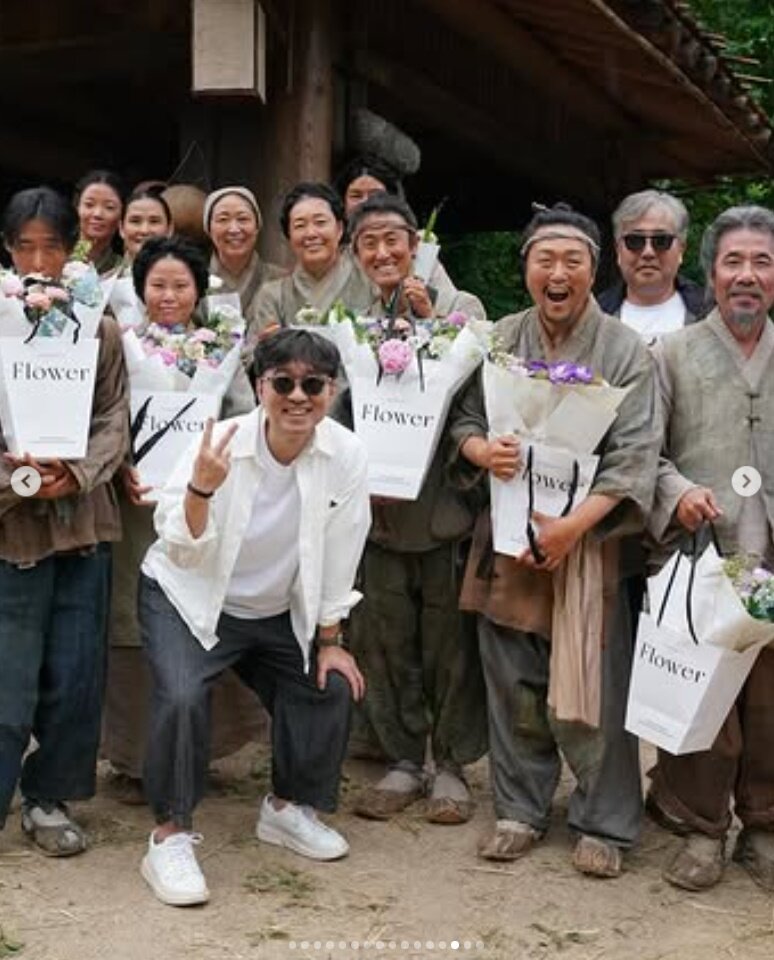 본문 이미지 - '왕과 사는 남자' 미공개 사진 /쇼박스 인스타그램 캡처